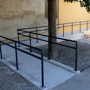 Rampe accessibilité scolaire école