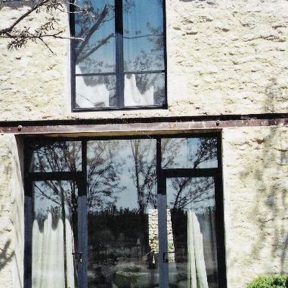 Menuiserie métallique baies cintrées porte et fenêtre
