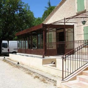 Rampe escalier pergolas et véranda