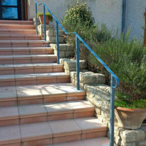 Main courante escalier à Chateauneuf de Gadagne - Sigonneau
